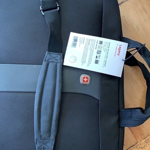 nwt Wenger Swiss Company Black Legacy 17” Laptop Slimcase - Picture 4 of 8